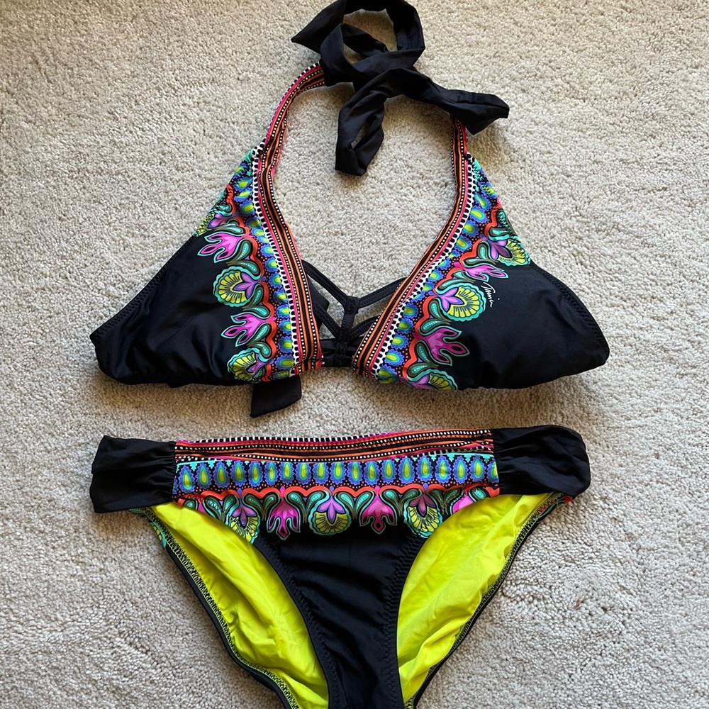Trina Turk two piece halter size 4.  Excellent condition.